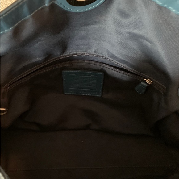 Coach top turn lock vintage
shoulder bag with wristlet matching - Picture 5 of 9